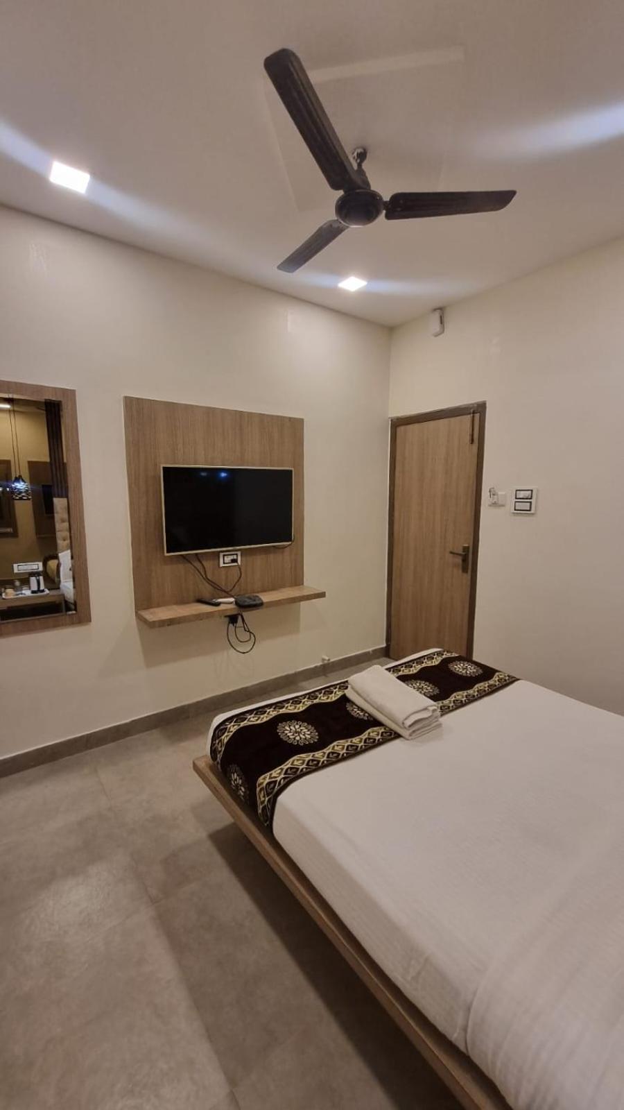 Beachfront Resort Calangute Ngoại thất bức ảnh